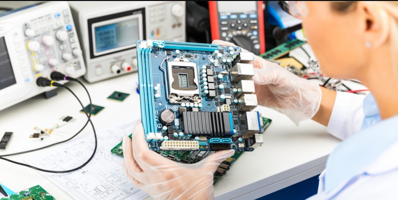 qué hace un ingenierio electrónico